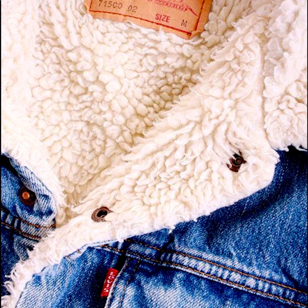 NWT Women’s Levi Denim Jacket with fur